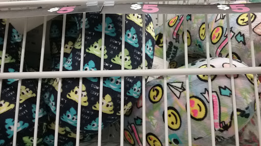 Variety Store «Five Below», reviews and photos, 12250 15 St, Grandview, MO 64030, USA