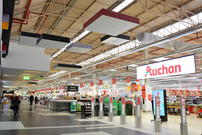 Comentários e avaliações sobre o Galeria Comercial Auchan Maia