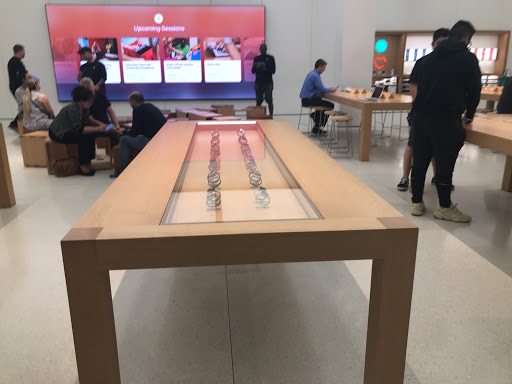 Computer Store «Apple Arrowhead», reviews and photos, 7700 W Arrowhead Towne Center, Glendale, AZ 85308, USA