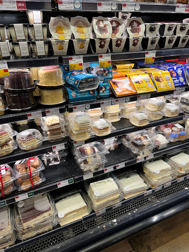 Grocery Store «Whole Foods Market», reviews and photos, 40 Railroad St, Andover, MA 01810, USA