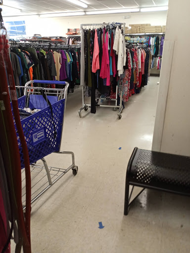 Thrift Store «Goodwill Winter Haven Store», reviews and photos, 600 6th St NW, Winter Haven, FL 33881, USA