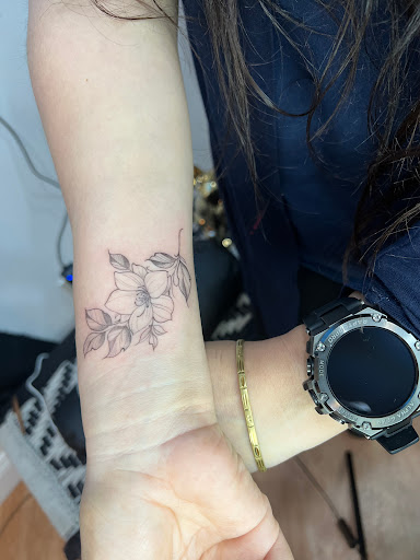 Explore small easy tattoo ideas, creative tattoo ideas in Bethesda, available at Angeles Tattoo Studio