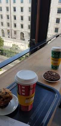 Plats et boissons du Restaurant servant le petit-déjeuner Starbucks à Marseille - n°13