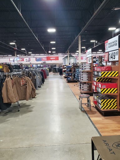 Sporting Goods Store «Big R of Homer Glen», reviews and photos, 15830 S Bell Rd, Homer Glen, IL 60491, USA