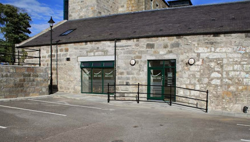 عيادة غراندهولم لطب الأسنان - Grandholm Dental Clinic