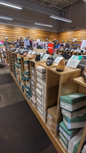 Shoe Store «DSW Designer Shoe Warehouse», reviews and photos, 11500 Burleigh St., Wauwatosa, WI 53222, USA