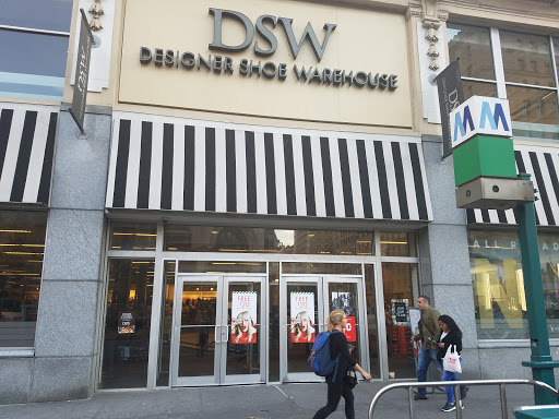 DSW Designer Shoe Warehouse, 2220 Broadway, New York, NY 10024, USA, 