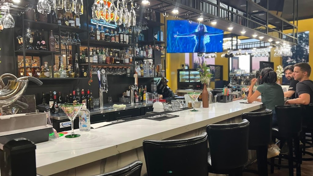 Hye Life Cafe & Bar 98008