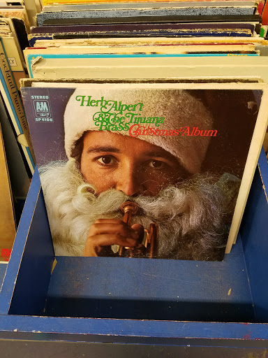 Used Book Store «Used Book Superstore», reviews and photos, 256 Cambridge St, Burlington, MA 01803, USA