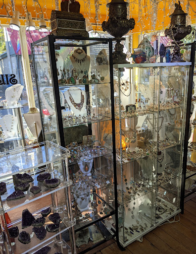 Jewelry Store «Exquisite Earth», reviews and photos, 126 S Main St, New Hope, PA 18938, USA