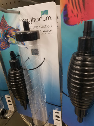 Pet Supply Store «Petco Animal Supplies», reviews and photos, 9111 Metropolitan Ave, Rego Park, NY 11374, USA