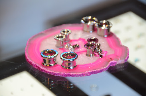 Tattoo Shop «Neon Dragon Tattoos», reviews and photos, 5350 Council St NE Ste E, Cedar Rapids, IA 52402, USA