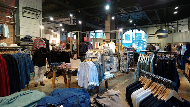 Reviews of FatFace in Edinburgh - Clothing store
