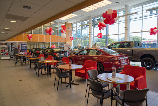 Nissan Dealer «AutoNation Nissan Miami», reviews and photos, 3345 SW 8th St, Miami, FL 33135, USA