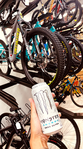 Bicycle Store «JB Bike Shop», reviews and photos, 7430 Collins Ave, Miami Beach, FL 33141, USA