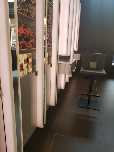 Cosmetics Store «MAC Cosmetics», reviews and photos, 615 NW 23rd Ave, Portland, OR 97210, USA