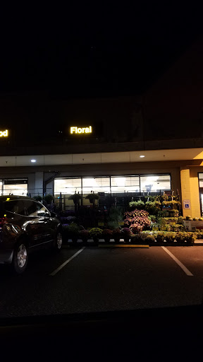 Grocery Store «Quality Food Center», reviews and photos, 17847 1st Avenue South, Normandy Park, WA 98148, USA