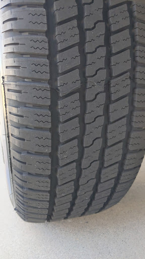 Tire Shop «Discount Tire Store - Glendale, AZ», reviews and photos, 5990 W Behrend Dr, Glendale, AZ 85308, USA