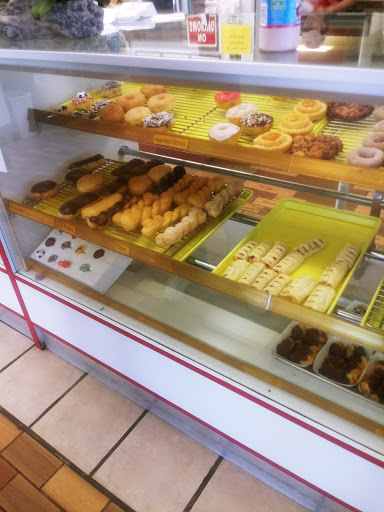 Rainbow Donuts, 8302 Lake June Rd, Dallas, TX 75217, USA, 