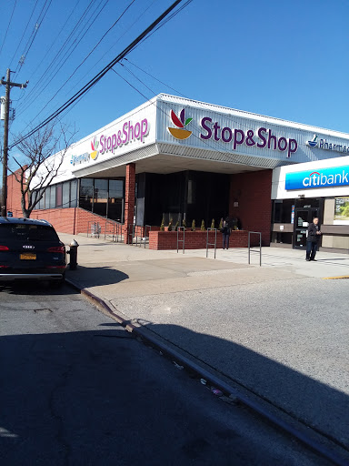 Grocery Store «Stop & Shop», reviews and photos, 156-01 Cross Bay Blvd, Queens, NY 11414, USA