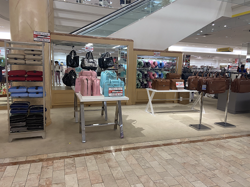 Department Store «Lord & Taylor», reviews and photos, 5065 Main St, Trumbull, CT 06611, USA