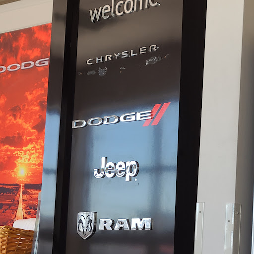 Jeep Dealer «Reedman Toll Chrysler Dodge Jeep RAM of Jenkintown», reviews and photos, 140 Old York Rd, Jenkintown, PA 19046, USA