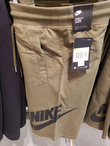 Clothing Store «Nike Factory Store», reviews and photos, 2210 Tanger Blvd #225, Gonzales, LA 70737, USA