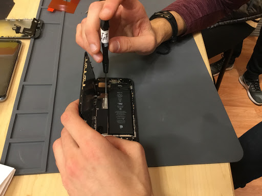 Cell Phone Store «Ifixphones», reviews and photos, 210 Andover St, Peabody, MA 01960, USA