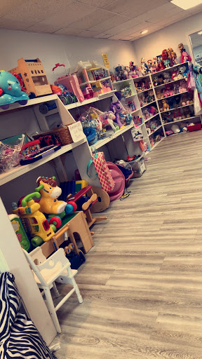 Consignment Shop «Fashion Cents Consignment», reviews and photos, 255 N Decatur St, Strasburg, PA 17579, USA