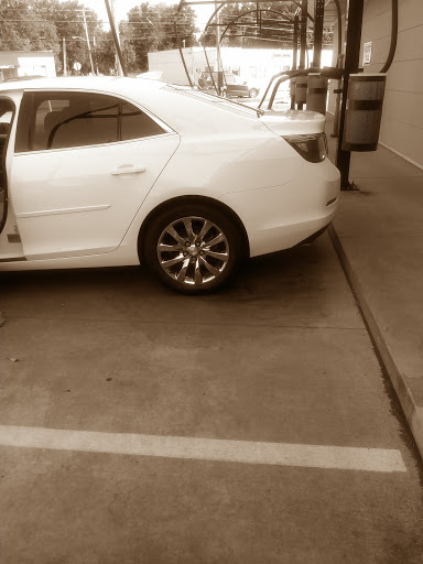 Car Wash «Bee Clean Car Wash», reviews and photos, 27114 Lorain Rd, North Olmsted, OH 44070, USA