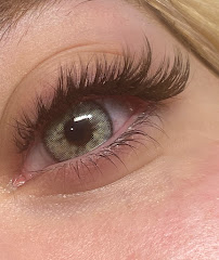 La Vie Nails - Photo 4 - Car repair in Woodland Hills, CA, Simi Valley