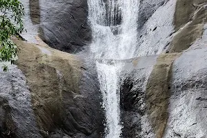 Kollamkolli waterfalls Choolattipara image