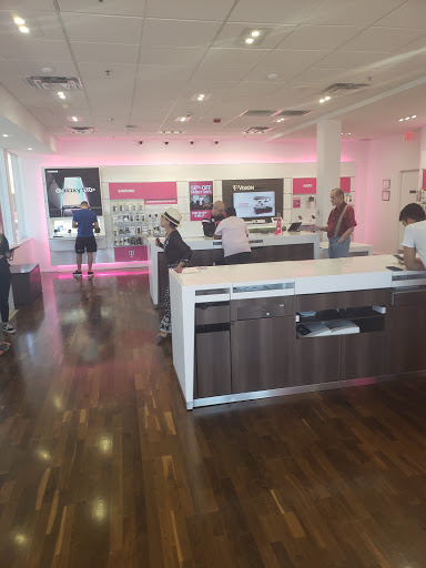Cell Phone Store «T-Mobile», reviews and photos, 3600 Bel Aire Plaza, Napa, CA 94558, USA