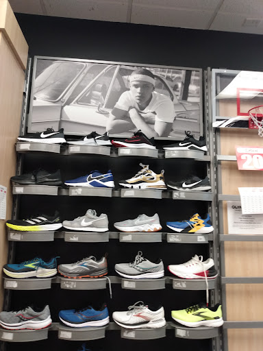 Sporting Goods Store «Olympia Sports», reviews and photos, 250 N Plainfield Rd, West Lebanon, NH 03784, USA