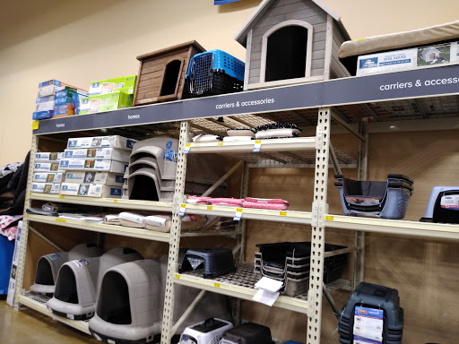 Pet Supply Store «PetSmart», reviews and photos, 2100 88th St, North Bergen, NJ 07047, USA