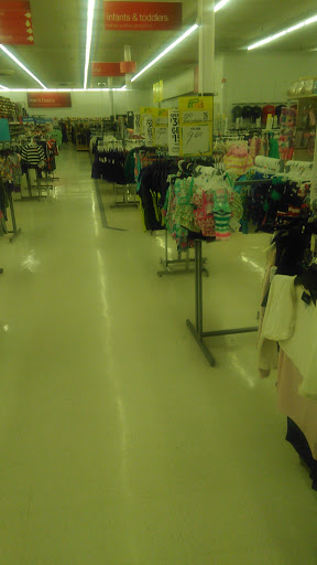 Discount Store «Kmart», reviews and photos, 2000 E 10 Mile Rd, Warren, MI 48091, USA