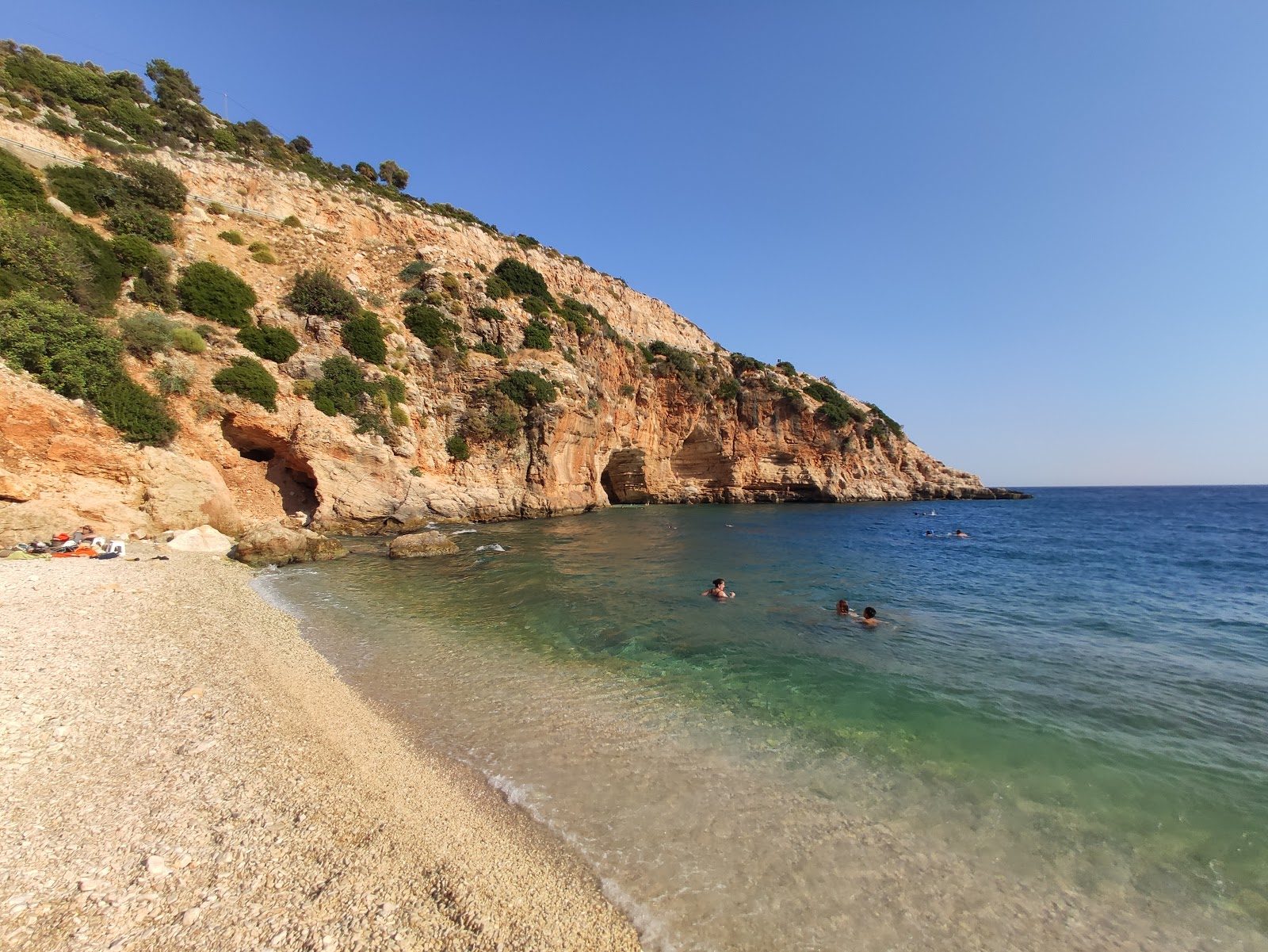 Φωτογραφία του Finike Magrali Koy με επίπεδο καθαριότητας πολύ καθαρό