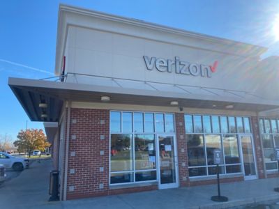 Cell Phone Store «Verizon», reviews and photos, 4718 S Scatterfield Rd, Anderson, IN 46013, USA