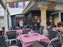 Atmosphère du Restaurant français Côté Marché à Millau - n°4