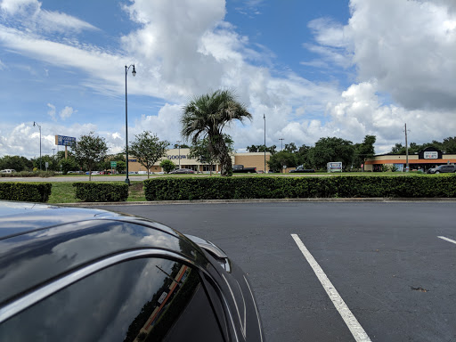Shopping Mall «Lake Village Shopping MallKitchengaets», reviews and photos, 10601 US-441, Leesburg, FL 34788, USA