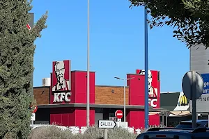 Restaurante KFC image