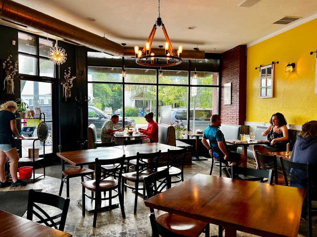 Izzy's Comfort Kitchen 83814