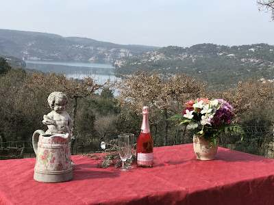 Domaine du "lacs" d'amour à Esparron-de-Verdon