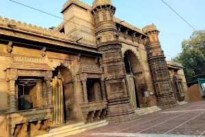 Rani Rupamati Ki Masjid image