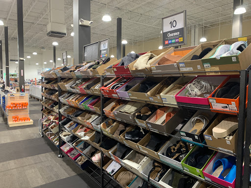 Shoe Store «DSW Designer Shoe Warehouse», reviews and photos, 1300 Huguenot Rd, Midlothian, VA 23113, USA