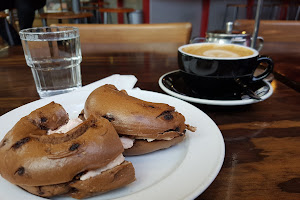 Wholly Bagels & Pizza | Thorndon