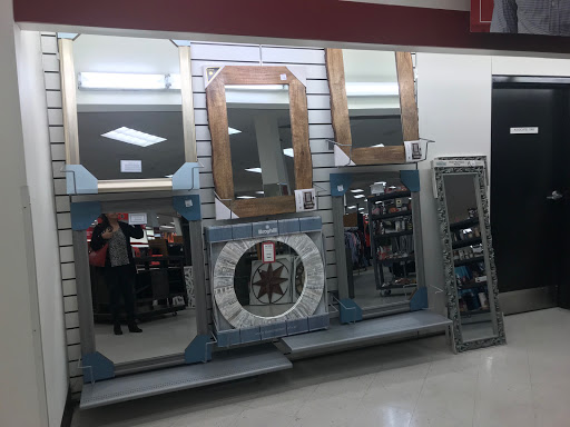 Department Store «T.J. Maxx», reviews and photos, 425 Tunxis Hill Cut Off, Fairfield, CT 06825, USA