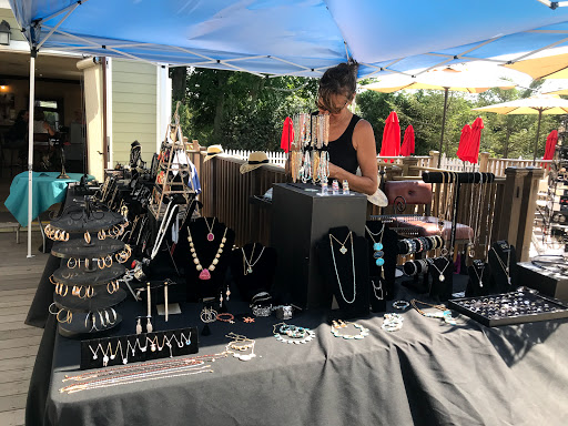 Vineyard «Baiting Hollow Farm Vineyard», reviews and photos, 2114 Sound Ave, Calverton, NY 11933, USA