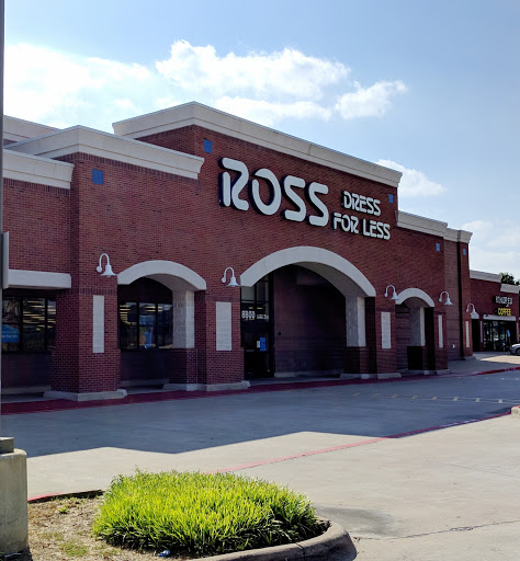 Clothing Store «Ross Dress for Less», reviews and photos, 8800 N Tarrant Pkwy, North Richland Hills, TX 76182, USA