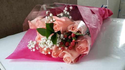 Florist «Flower Peddler», reviews and photos, 38350 Garfield Rd, Charter Twp of Clinton, MI 48038, USA